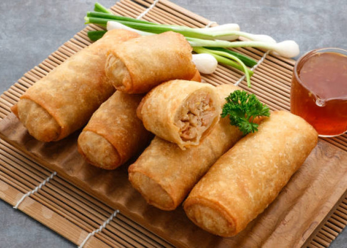 Cara Membuat Lumpia Isi Ayam Suwir yang Lezat dan Gurih