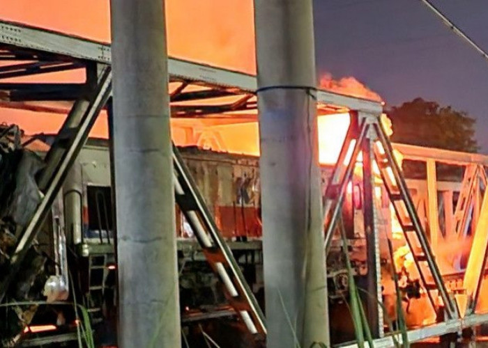 KAI Sterilisasi Jalur Jerakah-Semarang Poncol Pasca Tabrakan Kereta Api dengan Truk
