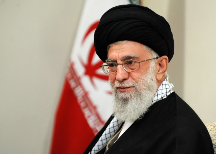 Jejak Perjalanan Ali Khamenei, Penjaga Revolusi Iran Selama Lebih Dari Tiga Dekade