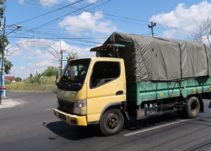Tronton Hampir Terjun ke Jembatan di Bogor, Sopir Alami Microsleep