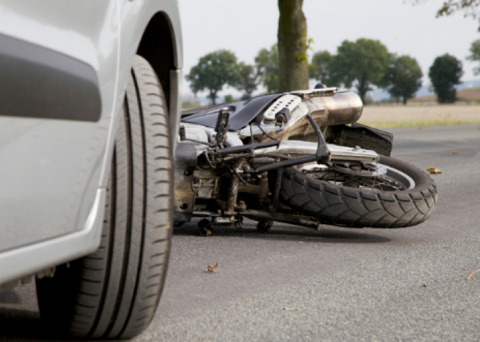 Pemotor Terlindas Truk di Gunung Putri