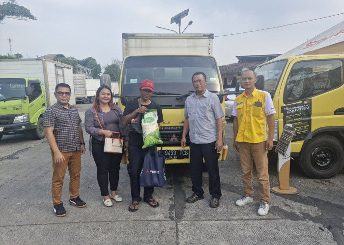 Mitsubishi Fuso Gelar 'Ramadhan Berbagi Berkah', Paket Sembako untuk Sopir Truk