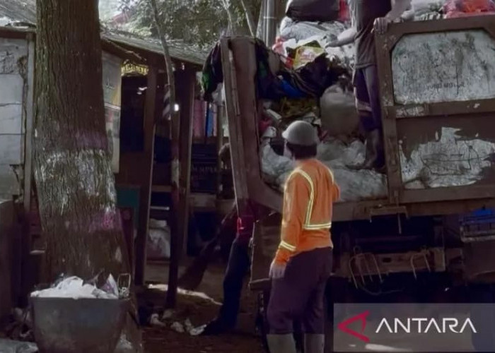 DLH Cianjur Sanksi Denda Rp500.000 bagi Warga yang Membuang Sampah Sembarangan