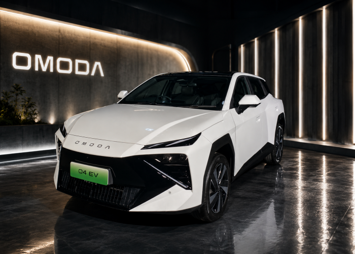 Omoda O4 Resmi Diperkenalkan, SUV Listrik Futuristis dengan Teknologi AI dan Jarak Tempuh 553 Km