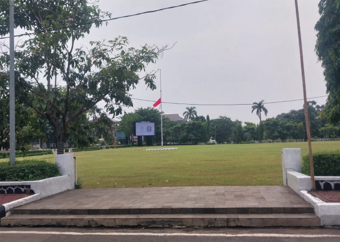 Kibarnya Bendera Merah Putih Setengah Tiang di Lingkungan Pemerintah Kabupaten Bogor