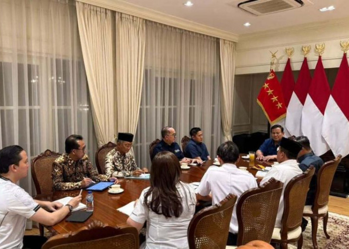 Prabowo Instruksikan Pembangunan Hunian Layak bagi Warga di Bantaran Rel Senen