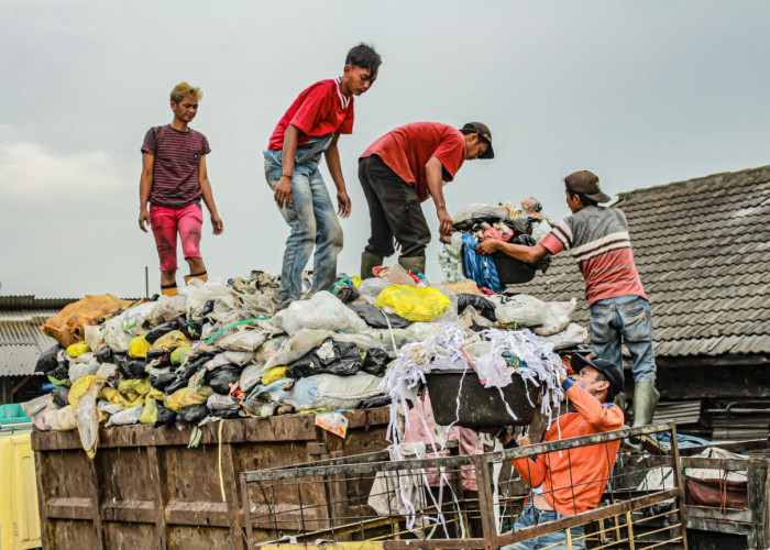 Sampah Membludak di TPA Sarimukti, DLH Jabar Ajukan Perluasan Lahan 5 Hektar