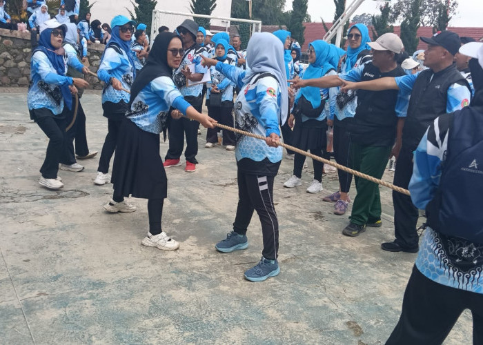 Peringatan HUT PGRI ke-80 dan Hari Guru Nasional yang dilaksanakan PGRI Cabang Cisarua 