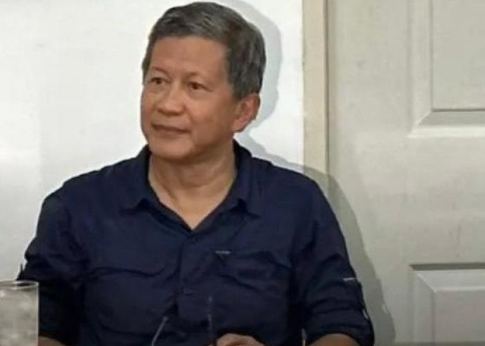 Atas Kasus Dugaan Penghinaan Presiden Joko Widodo, Antar Rocky Gerung ke Bareskrim