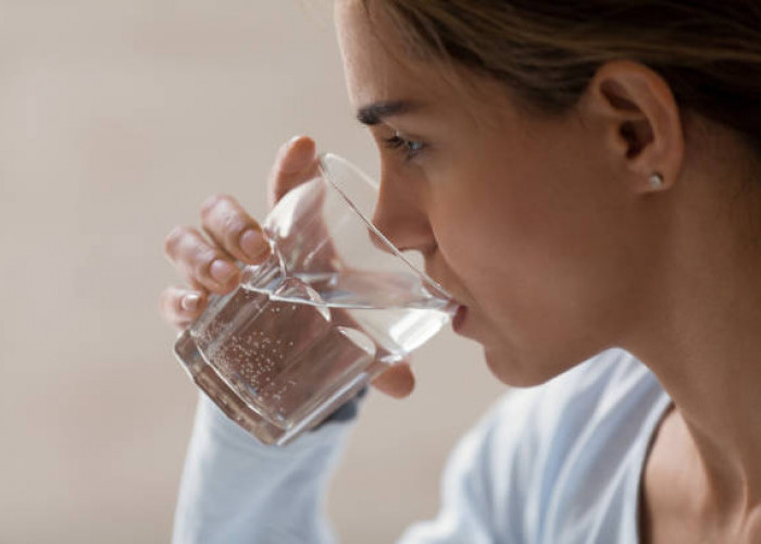﻿12 Manfaat Minum Air Hangat di Pagi Hari yang Wajib Kamu Tau