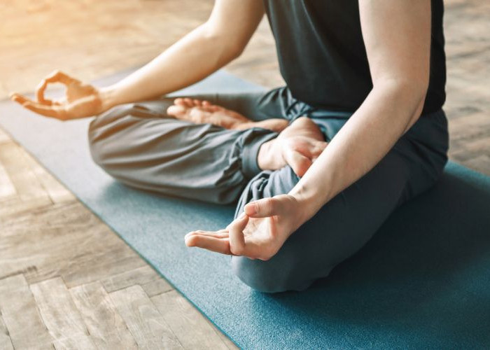 6 Manfaat Luar Biasa Yoga bagi Kesehatan Tubuh dan Pikiran, Sehat Luar Dalam!