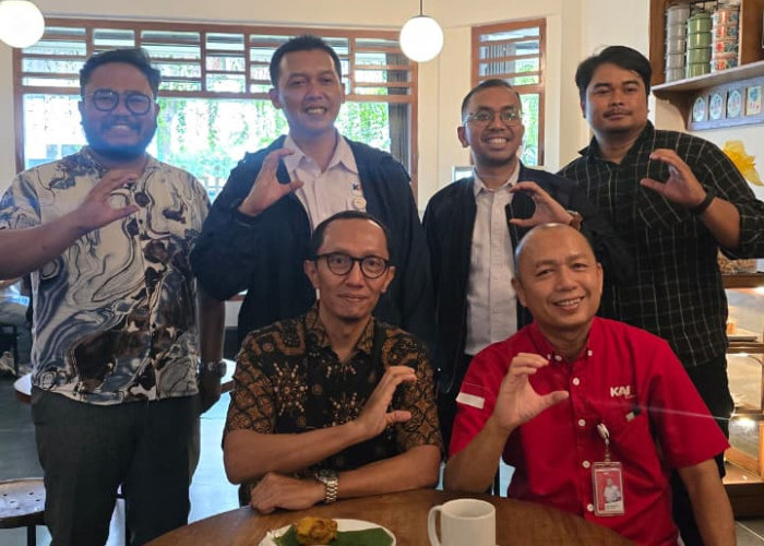 PLN Icon Plus SBU Regional Jawa Barat Kunjungi KCI di Hari Pelanggan Nasional