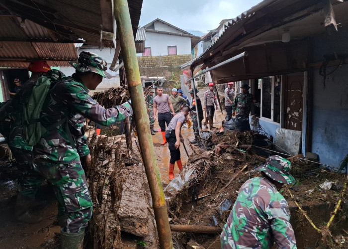 Ingatan Pria Paruh Baya Soal Banjir yang Melanda Kampung Pensiunan, Desa Tugu Selatan