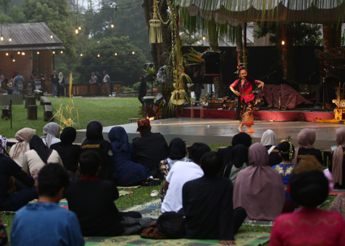 Pertahankan Warisan Budaya Sunda, Titimangsa Menyelenggarakan Pertunjukan Seni Tradisi 
