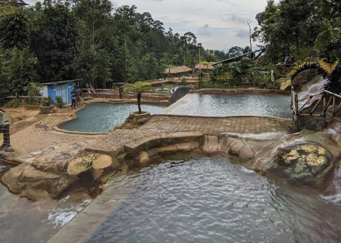 5 Rekomendasi Tempat Wisata Pemandian Air Panas Terbaik di Bandung