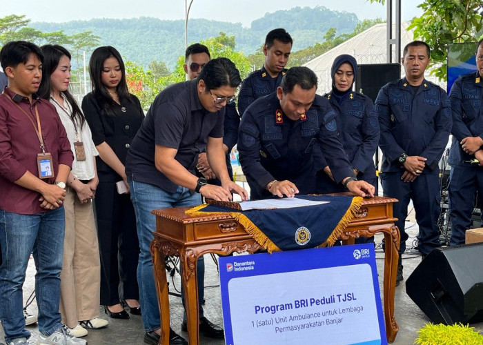 Perkuat Sinergi Antarinstansi, BRI Branch Office Banjar Serahkan Bantuan Mobil Ambulans untuk Lapas Banjar