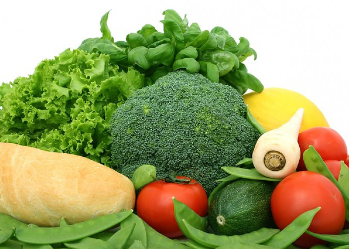 6 Tips Menanam Sayuran di Rumah Agar Panennya Melimpah!   