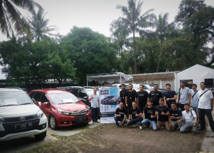 Gairahkan Pasar Otomotif, Para Pedagang Mobil Bekas di Bogor Jual Harga di Bawah Pasaran