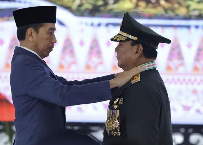 Prabowo Subianto Terima Penganugrahan Pangkat Jenderal Kehormatan Bintang 4, Jokowi Ungkap Alasannya