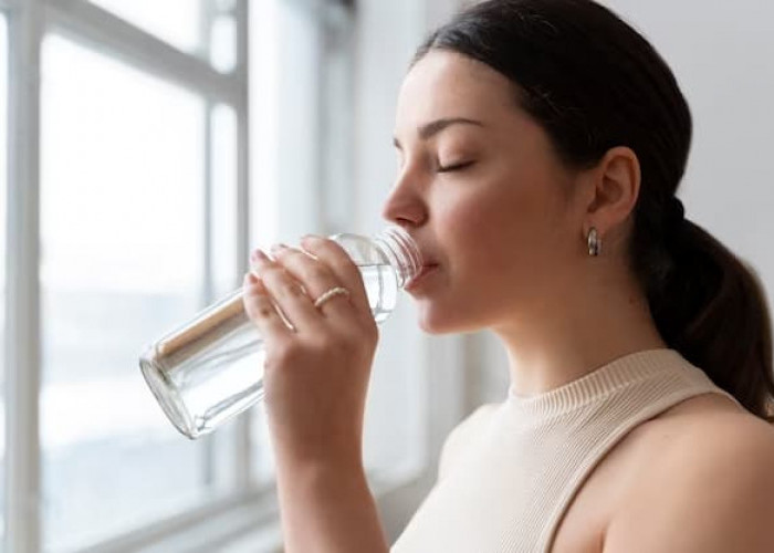 Membiasakan Minum Air Putih: Kunci Kesehatan yang Sederhana