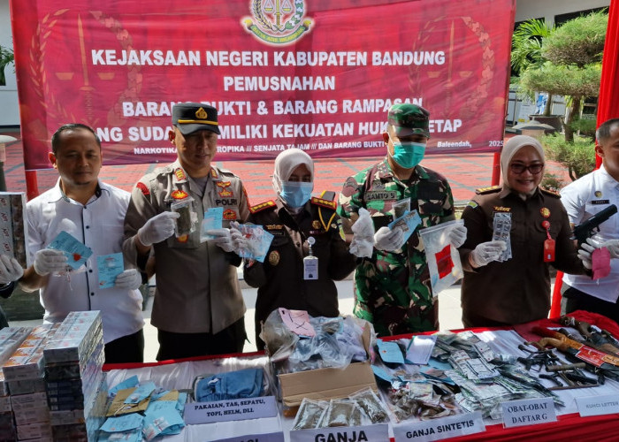 Kejari Kabupaten Bandung Musnahkan Barang Bukti 275 Perkara: Sabu, Ganja Hingga Rokok Ilegal