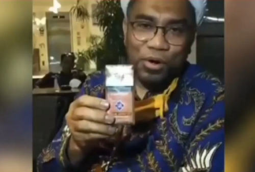 Mengaku Tak Kenal Bechi, Beredar Video Ali Ngabalin Promo Rokok Buatan Ponpes Shiddiqiyyah
