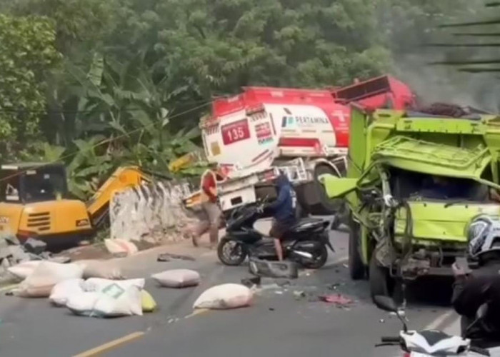 Truk Milik Pertamina Diduga Rem Blong, Enam Orang Luka-luka