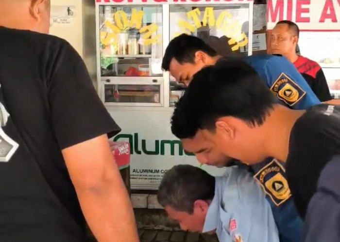 Damkar Kabupaten Bogor Berhasil Selamatkan Pria yang Tersedak Bakso