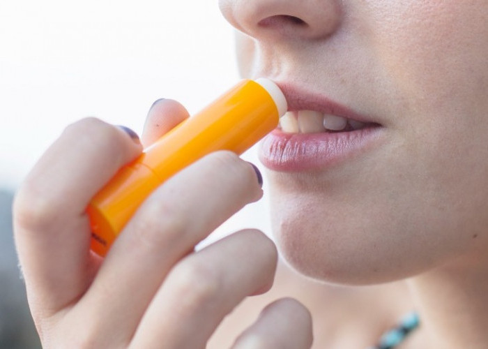 6 Rekomendasi Lip Balm Murah untuk Melembapkan dan Menjaga Kesehatan Bibir