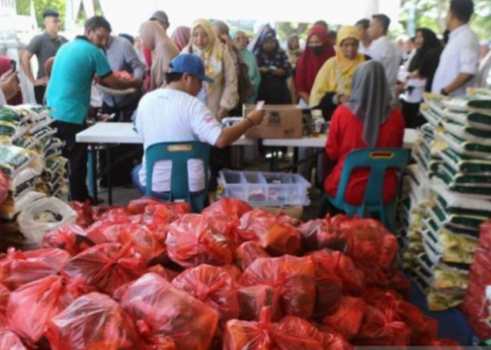 Pemkab Karawang Stabilkan Harga Bahan Pokok Lewat Gerakan Pangan Murah Jelang Akhir Tahun