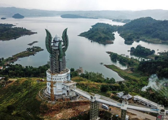 Kunjungan Kerja ke Sumedang, Prabowo Resmikan 26 Pembangkit Listrik Baru di 18 Provinsi