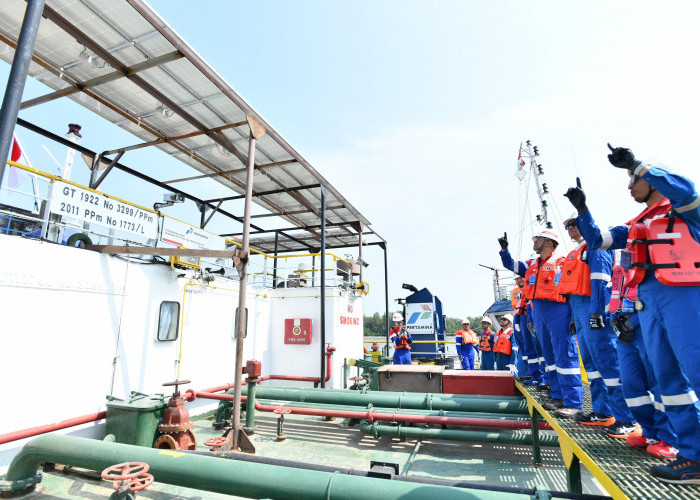 Perluas Pemanfaatan Energi Bersih di Kapal Pengangkut Minyak, Pertamina Pangkas Emisi 79 Ton Karbon