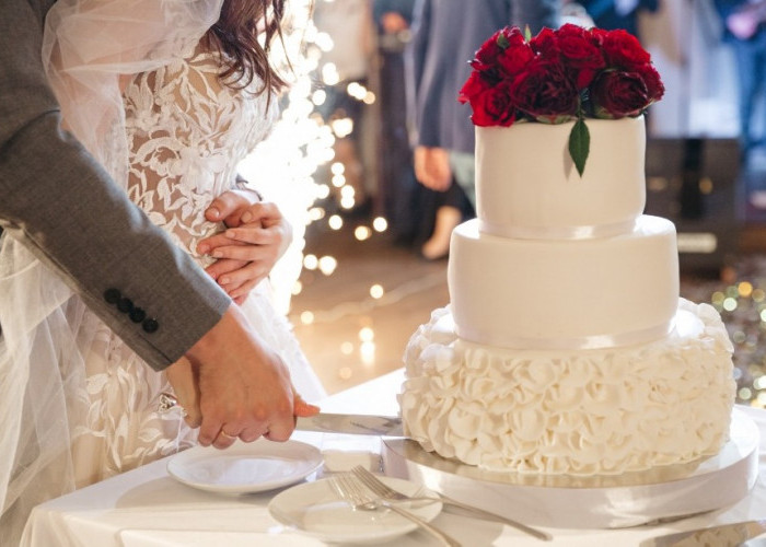 10 Ide Dekorasi Wedding Cake untuk Hari Bahagia Anda