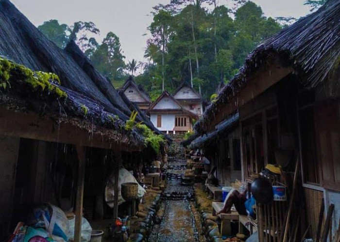 Menelusuri Kearifan Lokal Nusantara di Kampung Naga Tasikmalaya!