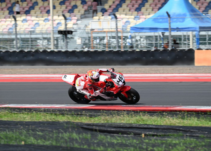 Melesat dengan CBR600RR, Pebalap Astra Honda Dominasi Podium 600cc di Mandalika