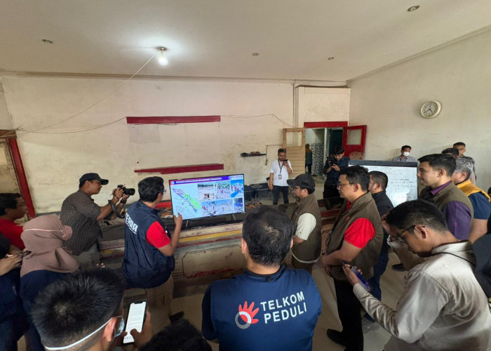 Komdigi Apresiasi Gerak Cepat TelkomGroup Pulihkan Jaringan dan Salurkan Bantuan Kemanusiaan di Aceh Tamiang