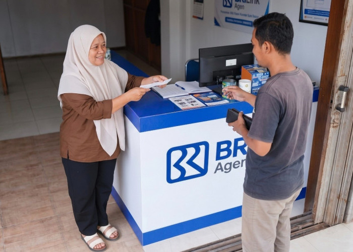 BRILink Agen Erni Permudah Akses Keuangan Warga hingga Layani 6.000 Transaksi per Bulan 