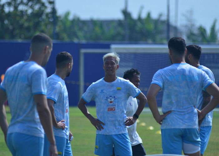 Belum Ada Wilujeung Sumping Lagi, Persib Masih Berlubang di Posisi Ini