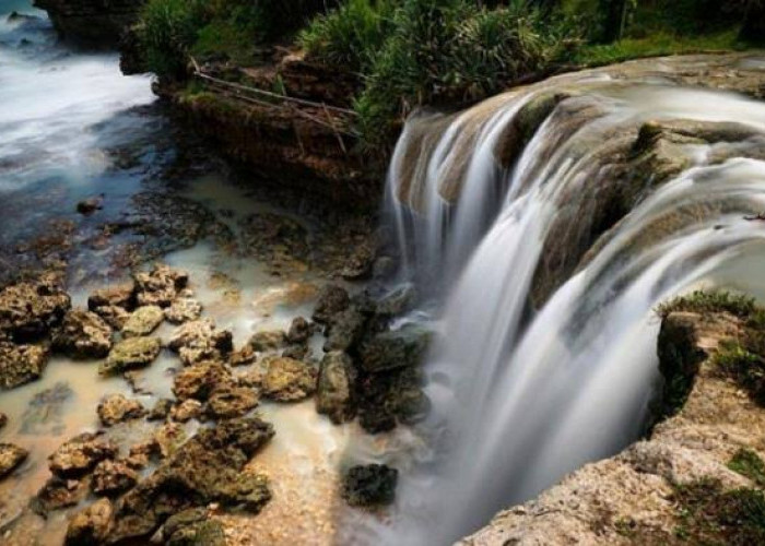 Pantai Jogan Yogyakarta! Pantai Estetik dengan Air Terjun di Ujung Pantai!! Cocok buat Prewedding