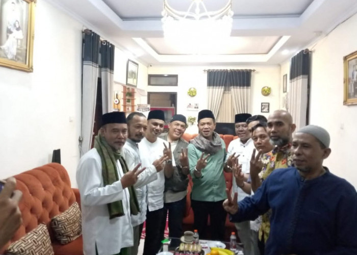 Ajak Keluarga dan Karyawan, Ribuan Warga Minang Deklarasi Dukung Kang DS dan Ali Syakieb