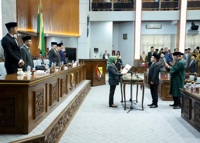 Renie Rahayu Pimpin Pelantikan PAW DPRD Kabupaten Bandung, Khoiril Anwar Gantikan Tiktik Kartika