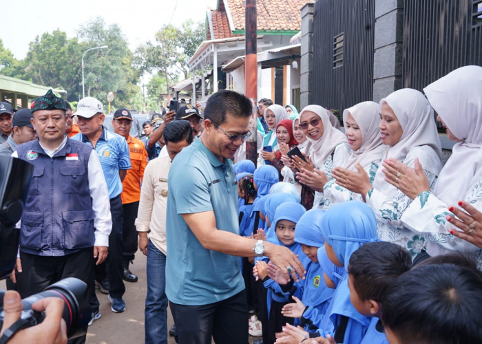 Tinjau Lokasi Puting Beliung Cimenyan, Bupati KDS Serap Aspirasi Warga Secara Langsung