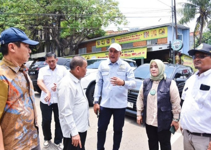 Anggota Komisi IV DPRD Jabar Jajang Rohana Sarankan Perbaikan Jalan Bersamaan dengan Drainase