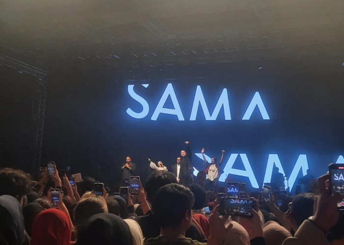 Tur SAMA SAMA 2025 di Bandung Dibuka dengan Kolaborasi Epik Tulus, Sal Priadi, Kunto Aji, Dere, dan Idgitaf 