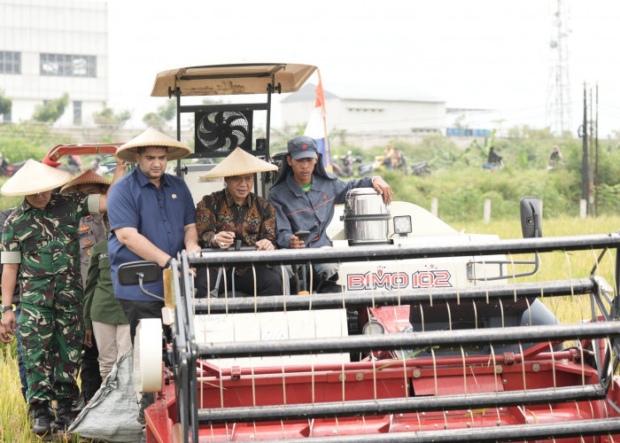 Bupati Bandung Ingatkan Poktan Bantuan Alsintan Jangan Dikuasai Seseorang