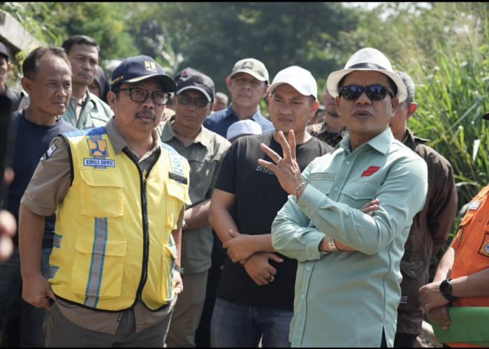 Tanggul Sungai Cikapundung Kolot Sepajang 2,1 Km Jebol, Bupati Bandung: Secepatnya Ditanggulangi dan Ditangani