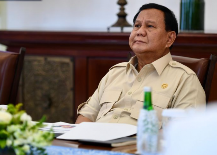 Di Balik Jadwal Padat, Prabowo Subianto Tetap Update Isu Dunia hingga Dini Hari