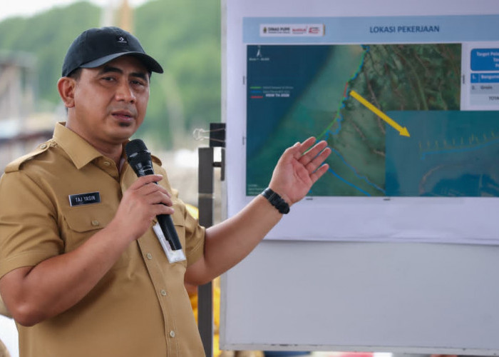 Taj Yasin Kawal Pembangunan Hybrid Seawall, Warga Demak Menatap Pemulihan Tambak
