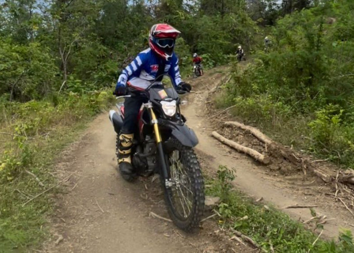Bikers Honda Meriahkan Trabas Merdeka 22 di Kuningan