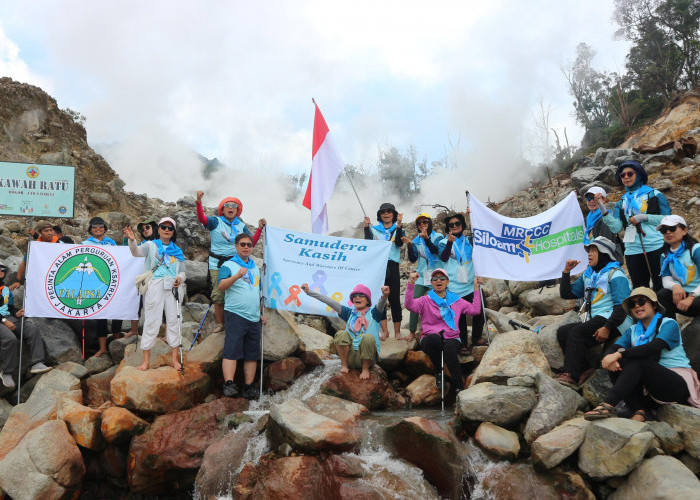 Komunitas Samudera Kasih Tunjukkan Kehidupan Penuh Makna Melalui Hiking di Gunung Halimun Salak